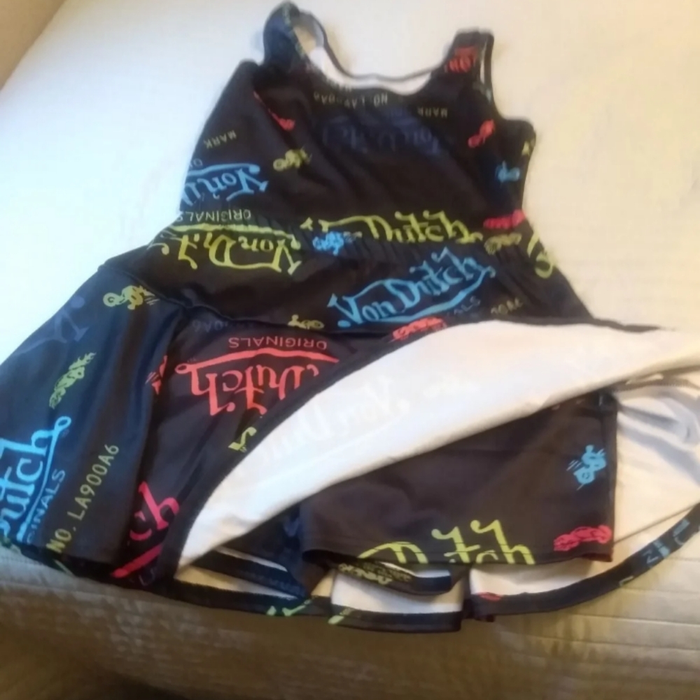 Women 2 piece Skort set. Size Meduim